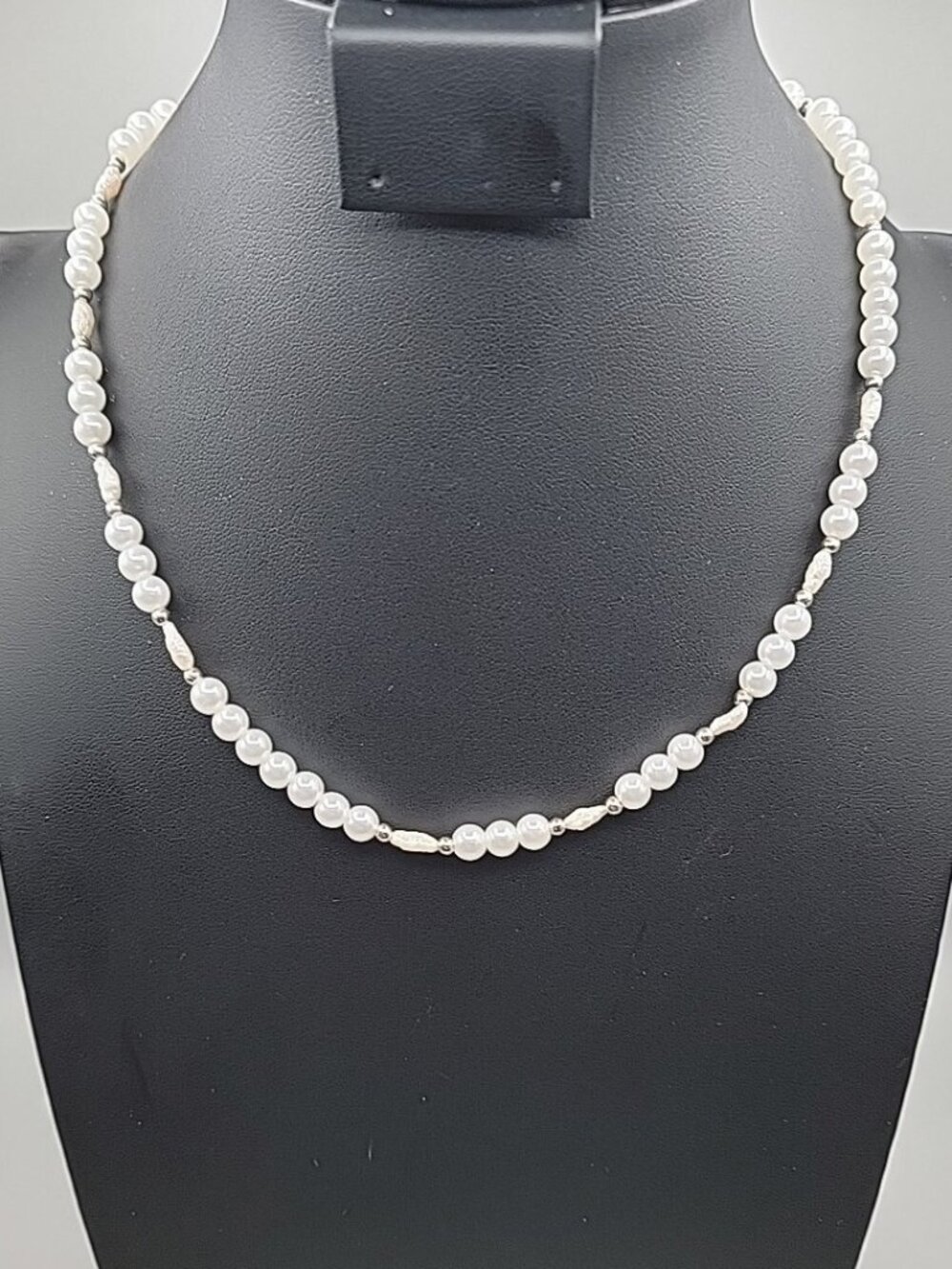 Vintage Lady Remington Simulated Freshwater Rice Pearl 18" Necklace 6mm Beads